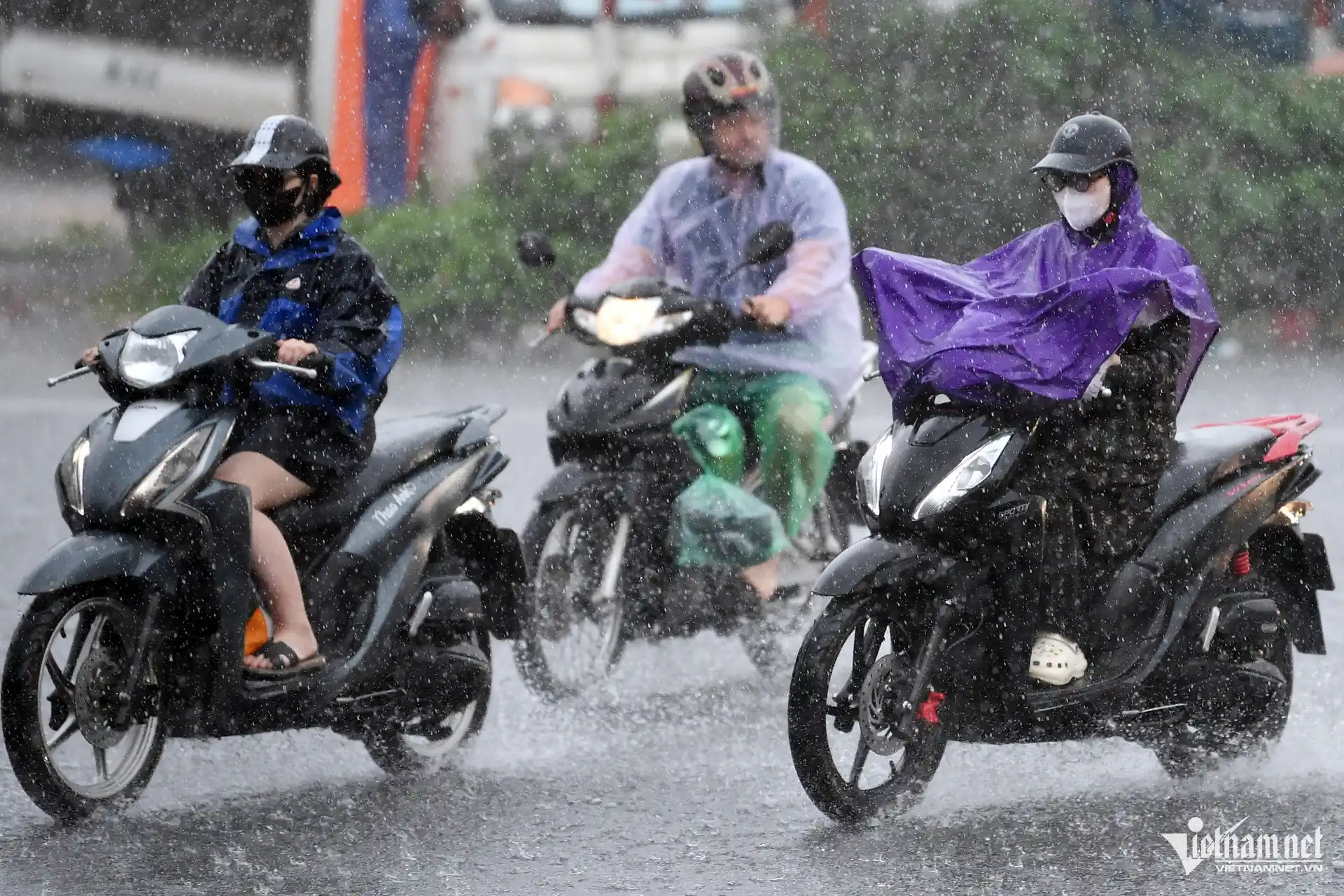 Miền Bắc sắp đón đợt mưa giông do ảnh hưởng không khí lạnh yếu
